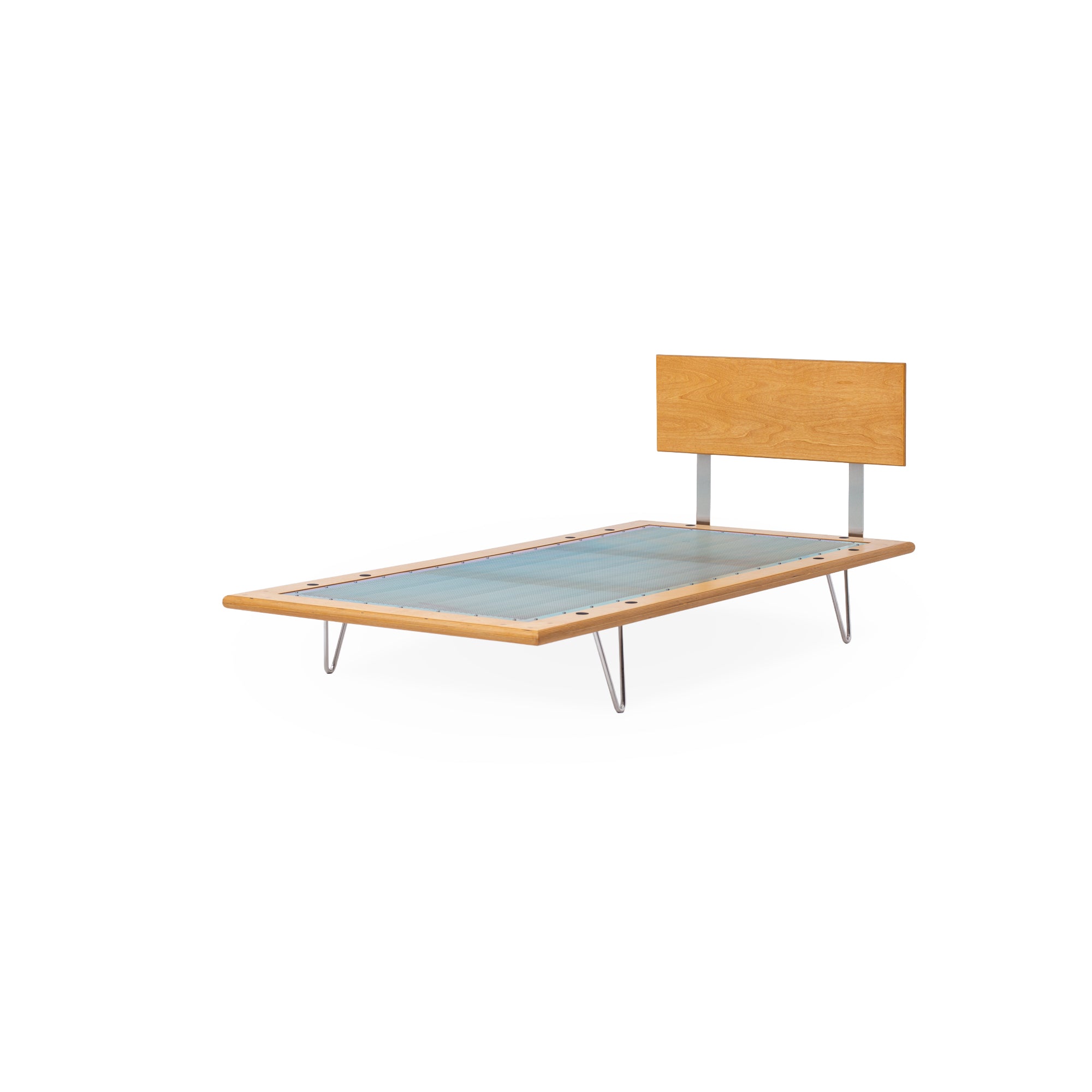 Case Study® V-Leg Bed