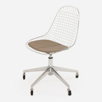 Vinyl: Classic Papyrus Rolling Base