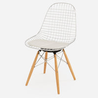 Vinyl: Classic White Dowel Swivel - Maple - Chrome Wire