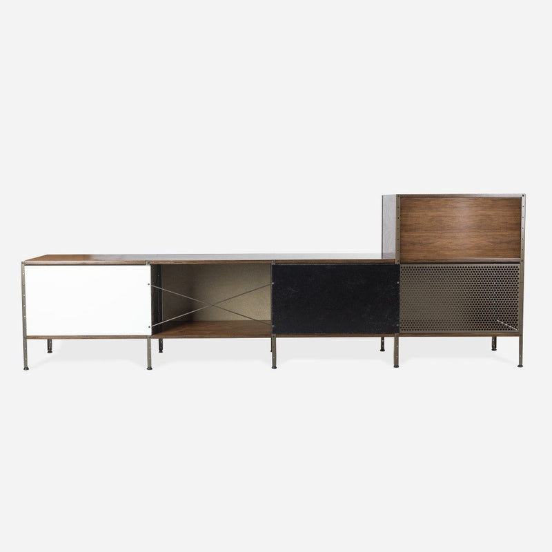 case-study®-custom-storage-unit-140-1