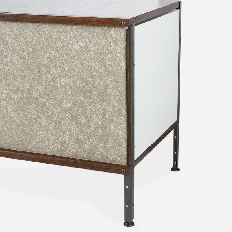 case-study®-custom-storage-unit-140-1