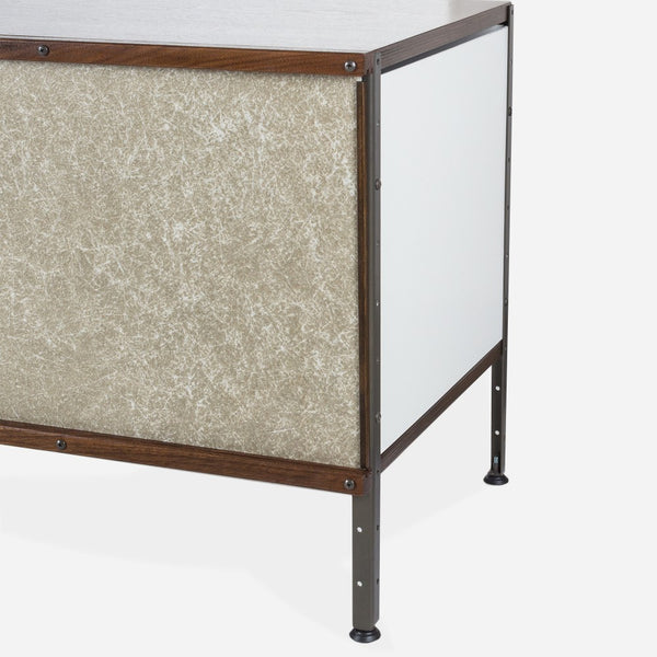 Case Study® Custom Storage Unit 140